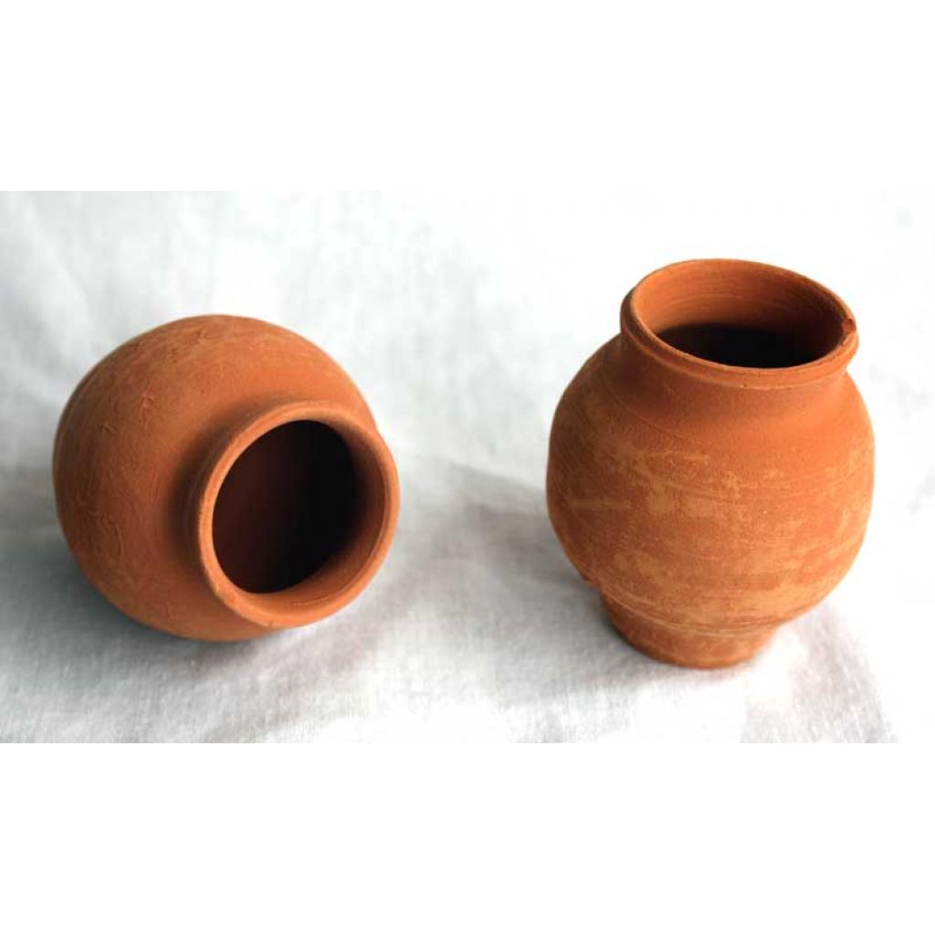 2 x Saxon Pots